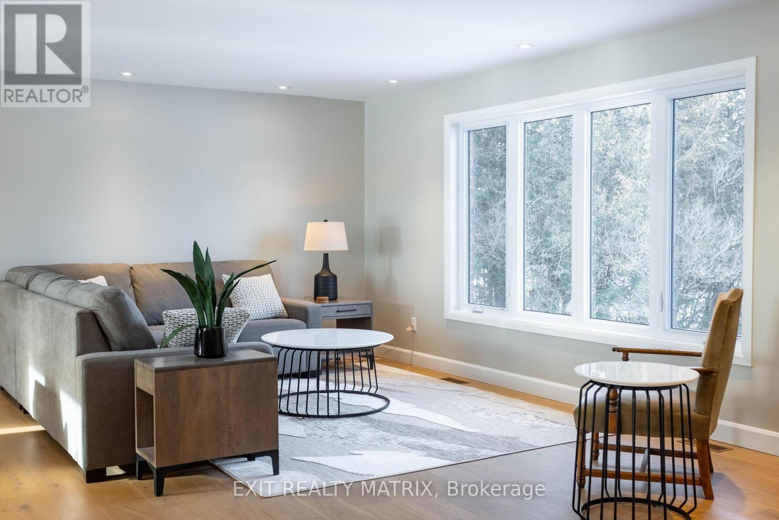 2418 Rideau Road