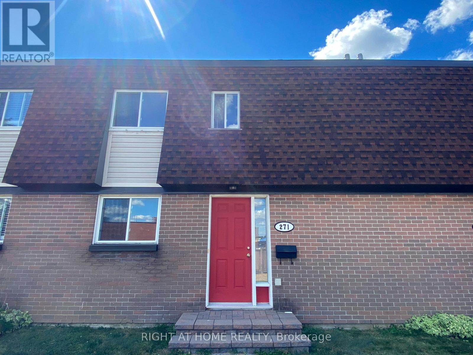 271 Ridgepark Private