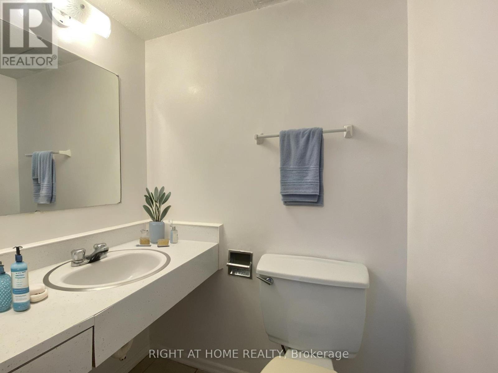 271 Ridgepark Private