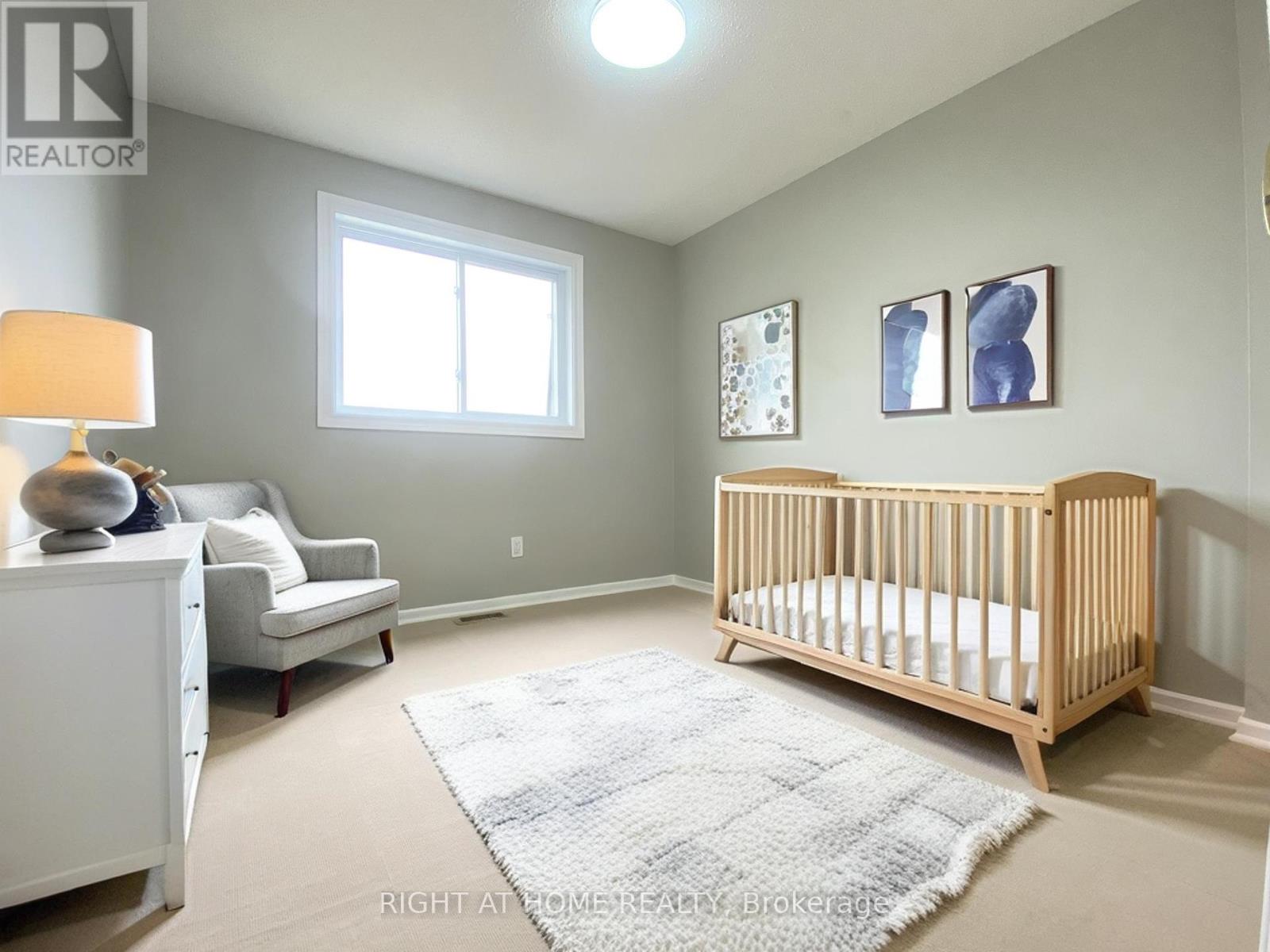 271 Ridgepark Private