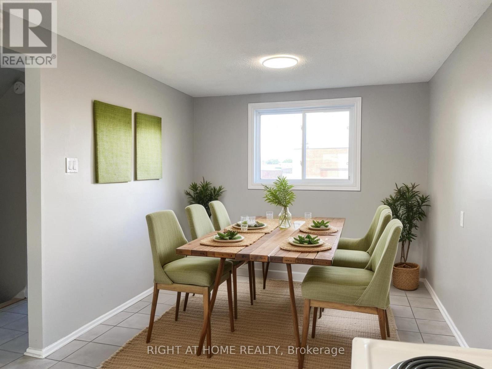 271 Ridgepark Private