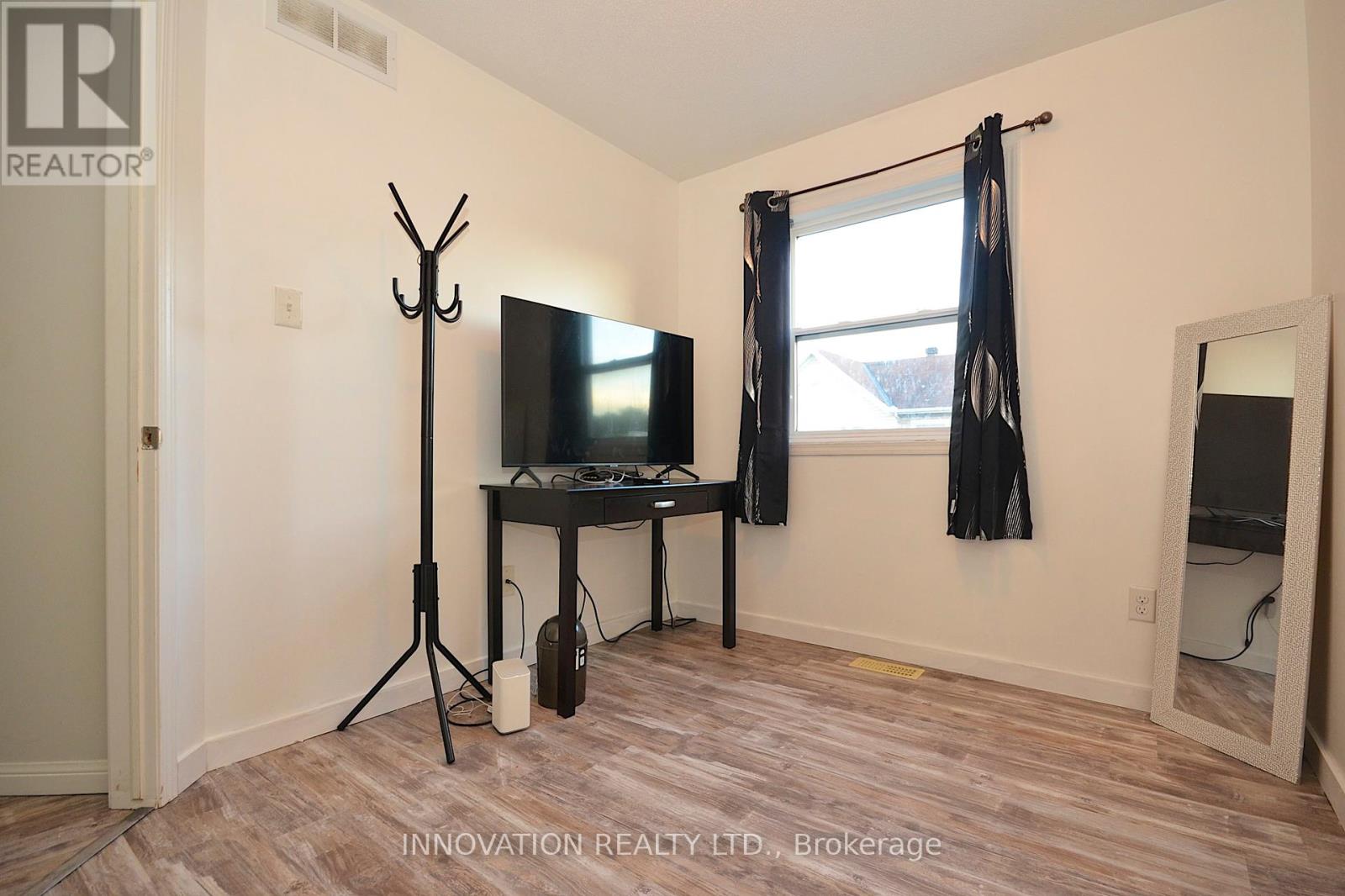706 Sanibel Private