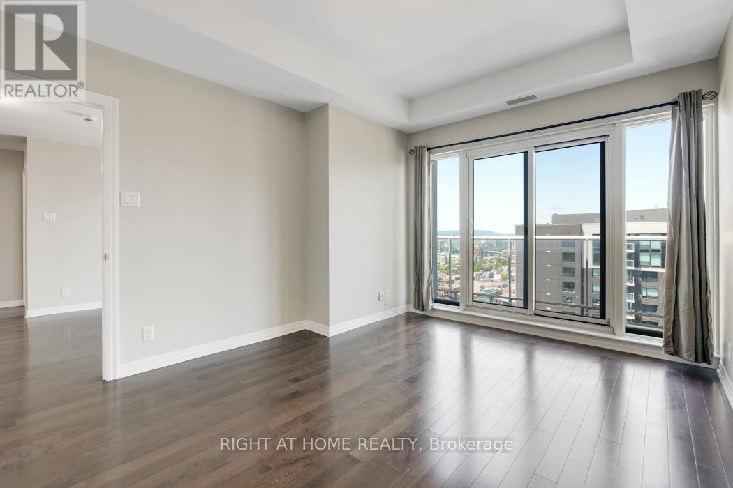 2802 - 242 Rideau Street