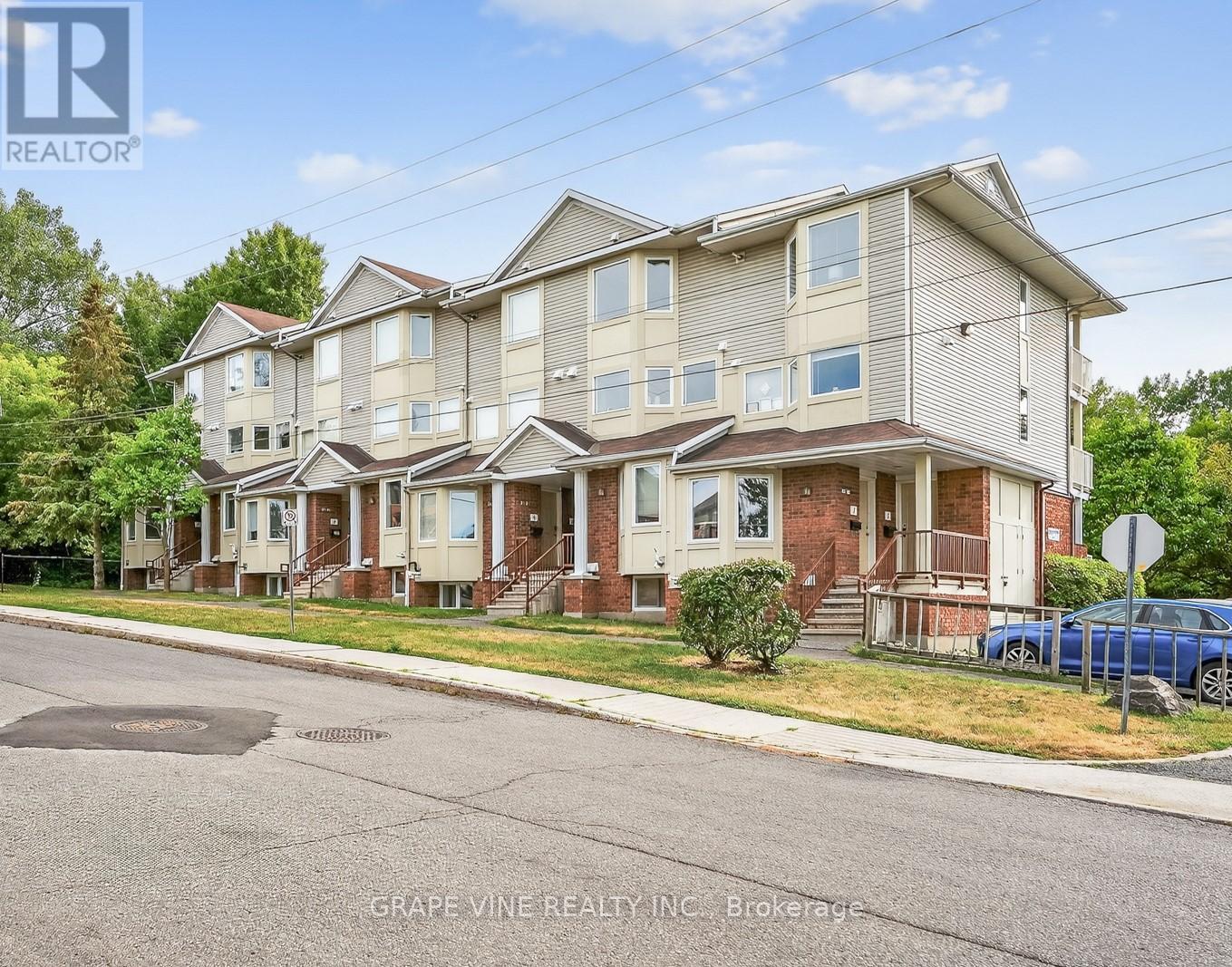 11 - 1400 Wildberry Court