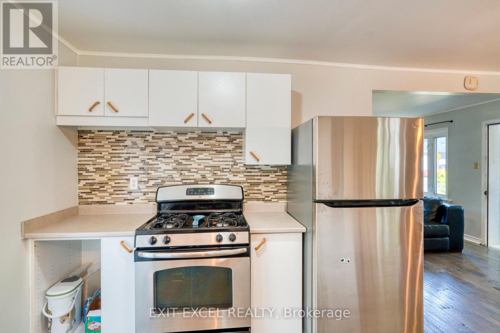 5490 Mactavish Place