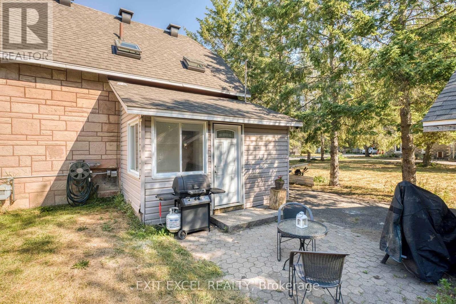 5490 Mactavish Place