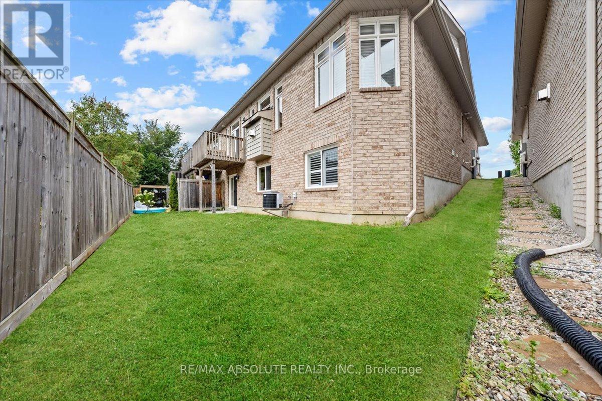 122 Passageway Private