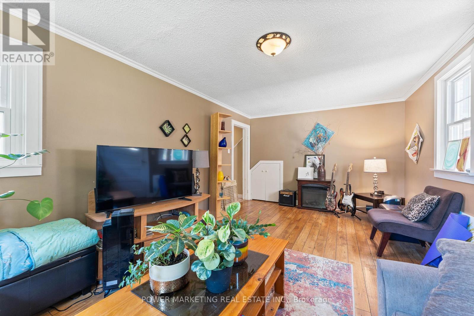 979 River Road