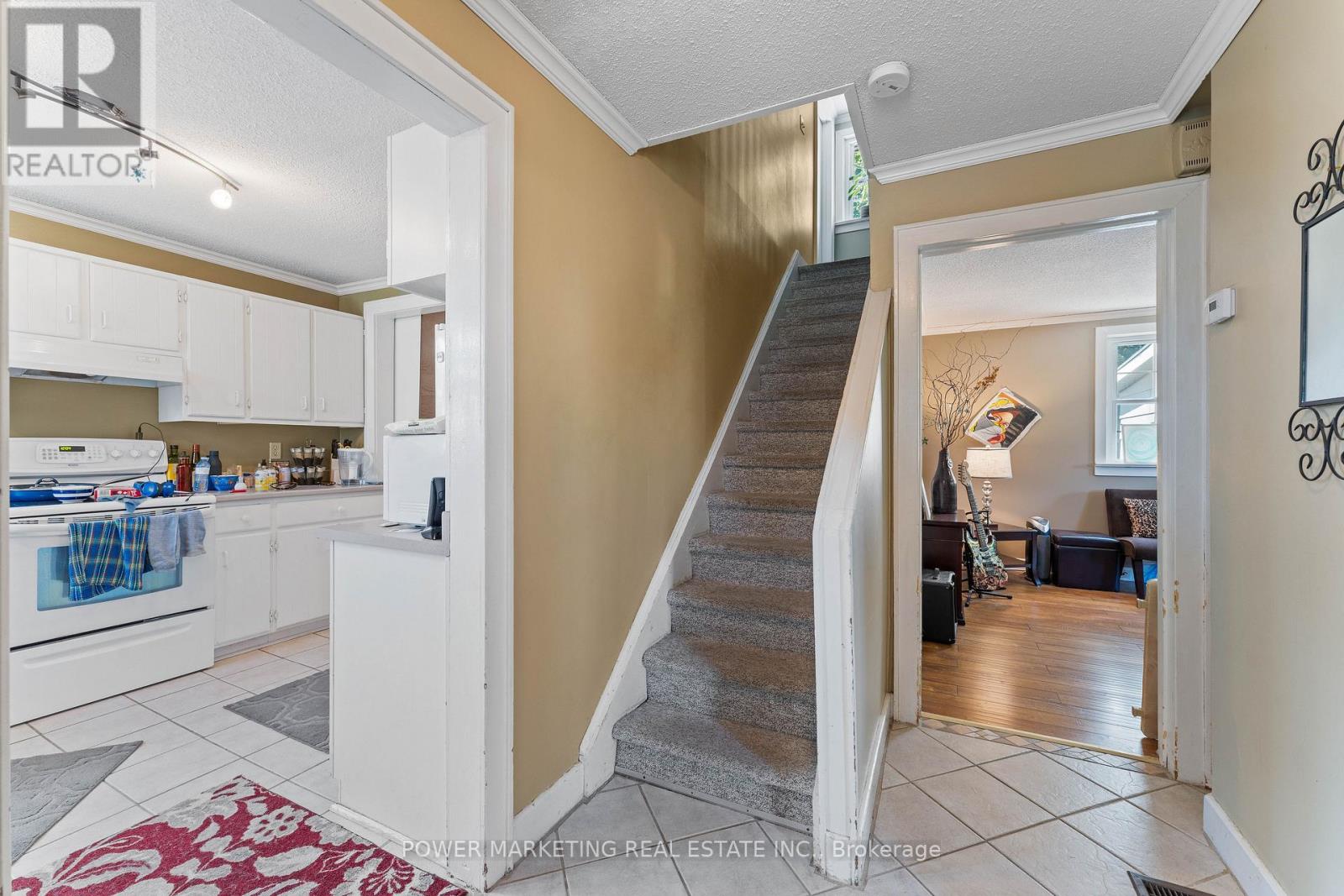 979 River Road