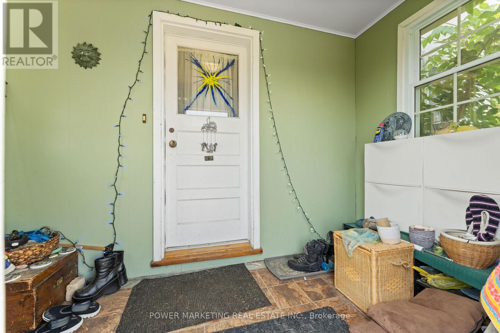 979 River Road