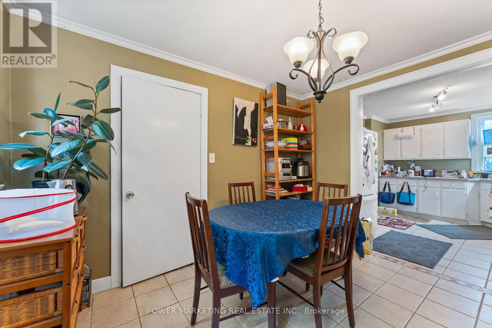 979 River Road