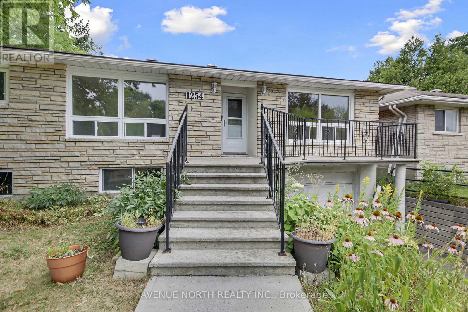 1254 Heron Road