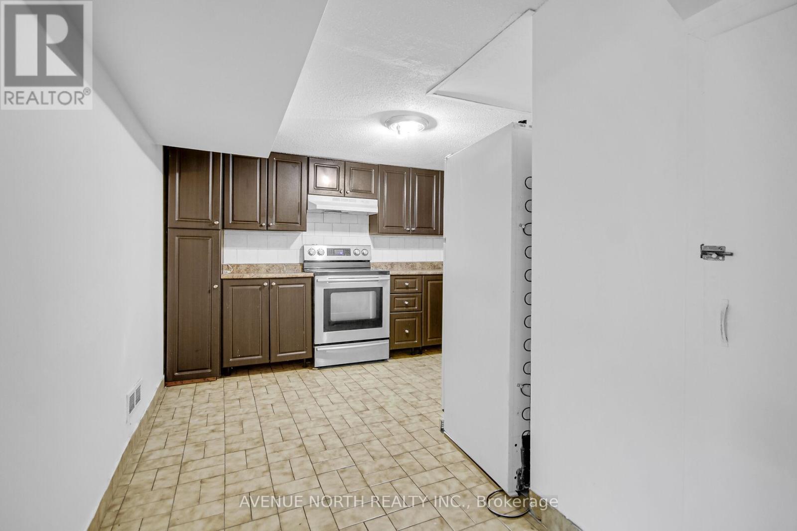 1254 Heron Road