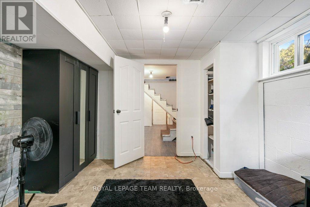 24 Beach Avenue