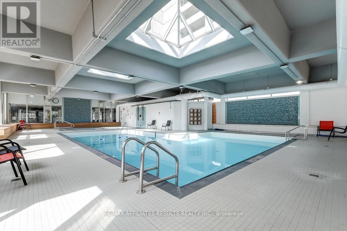 1103 - 500 Laurier Avenue W