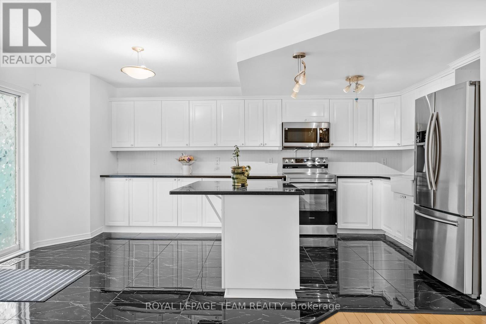 18 Oakham Ridge
