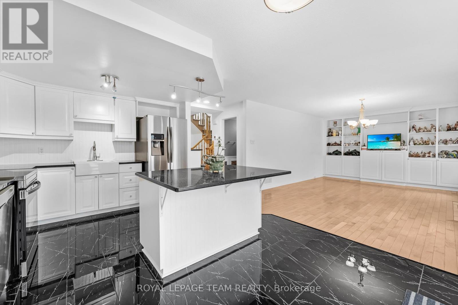18 Oakham Ridge