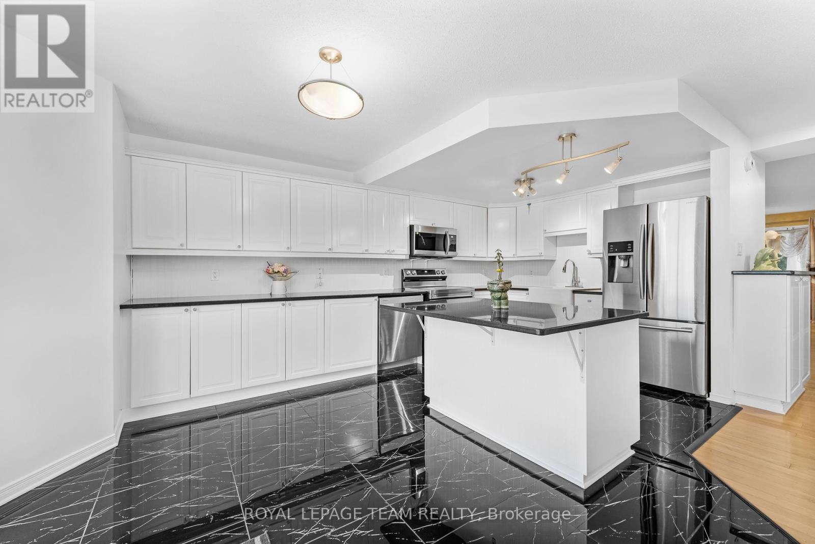 18 Oakham Ridge