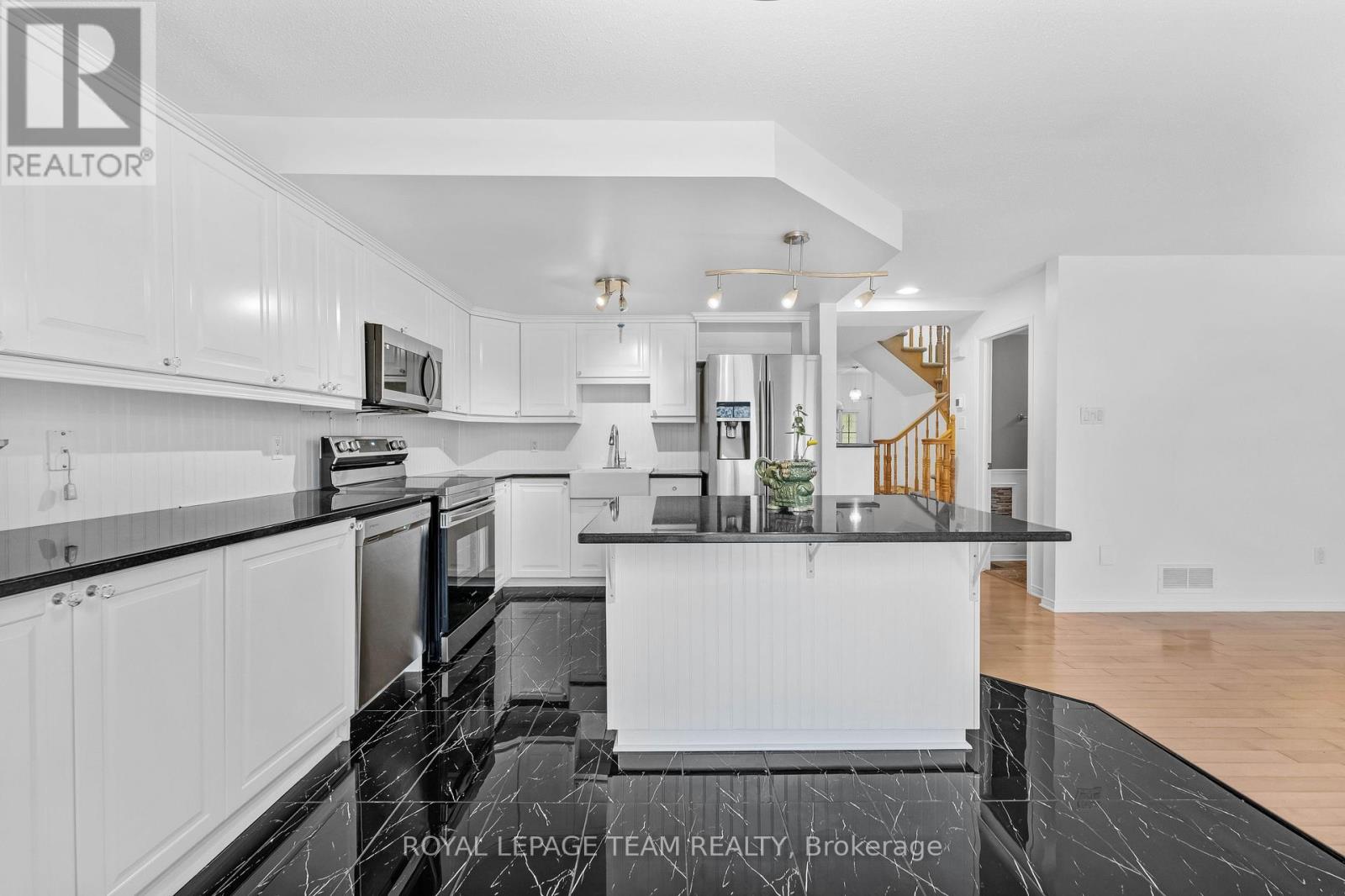 18 Oakham Ridge