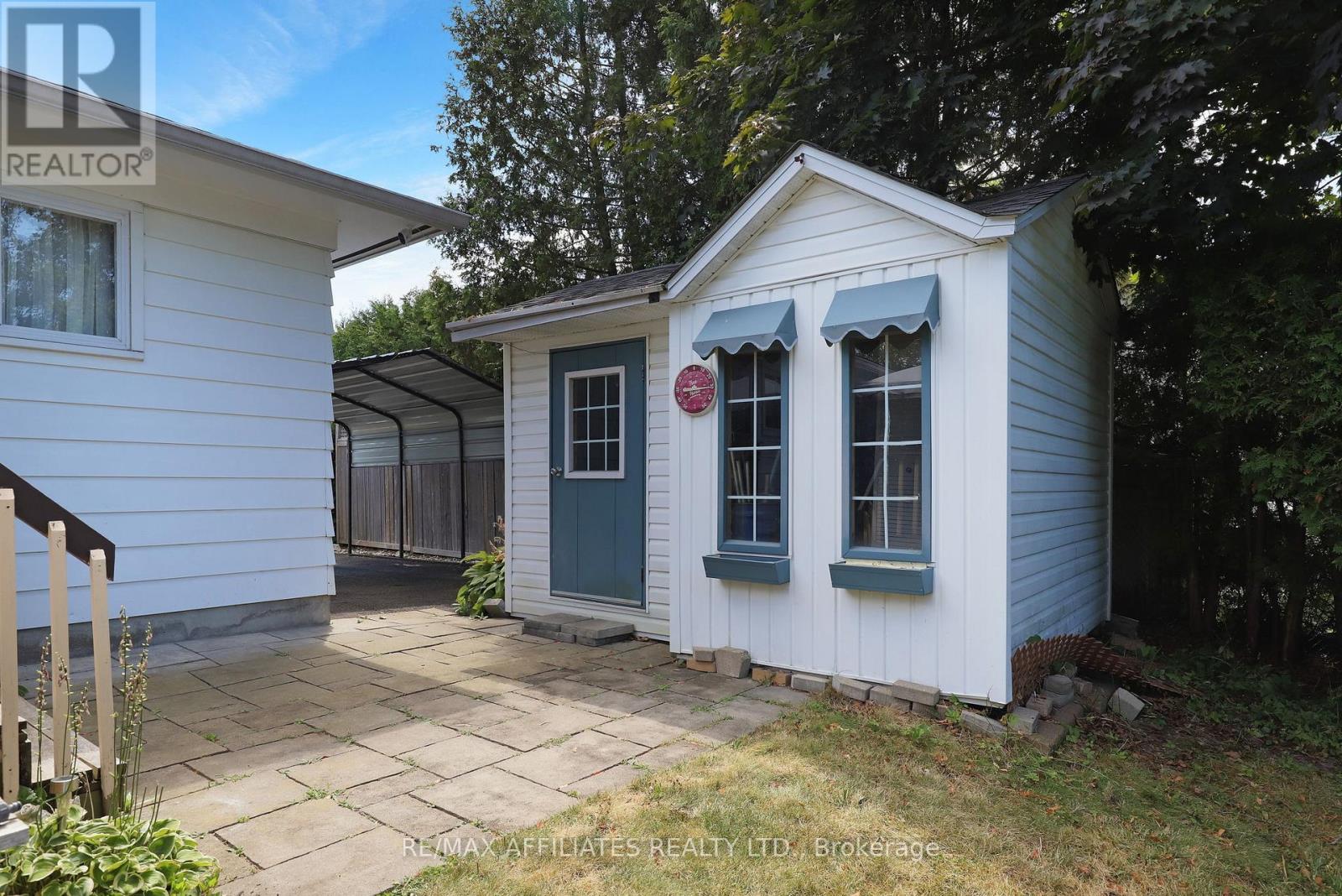 17 Canfield Road