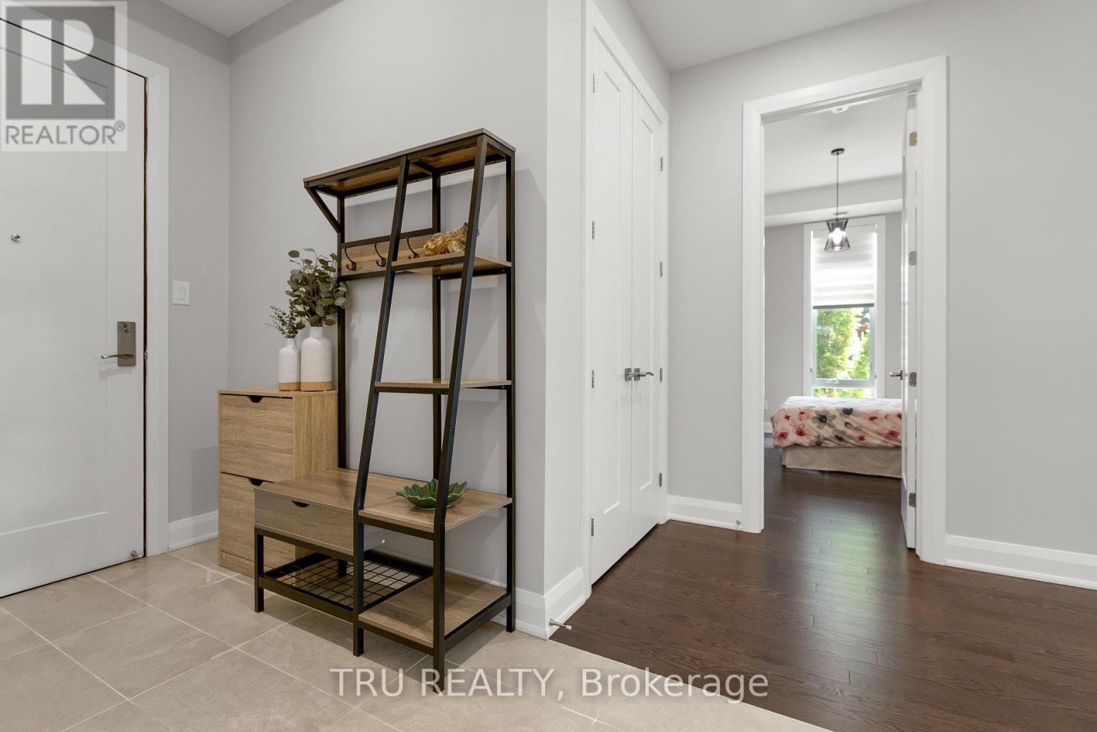 102 - 100 Cortile Private