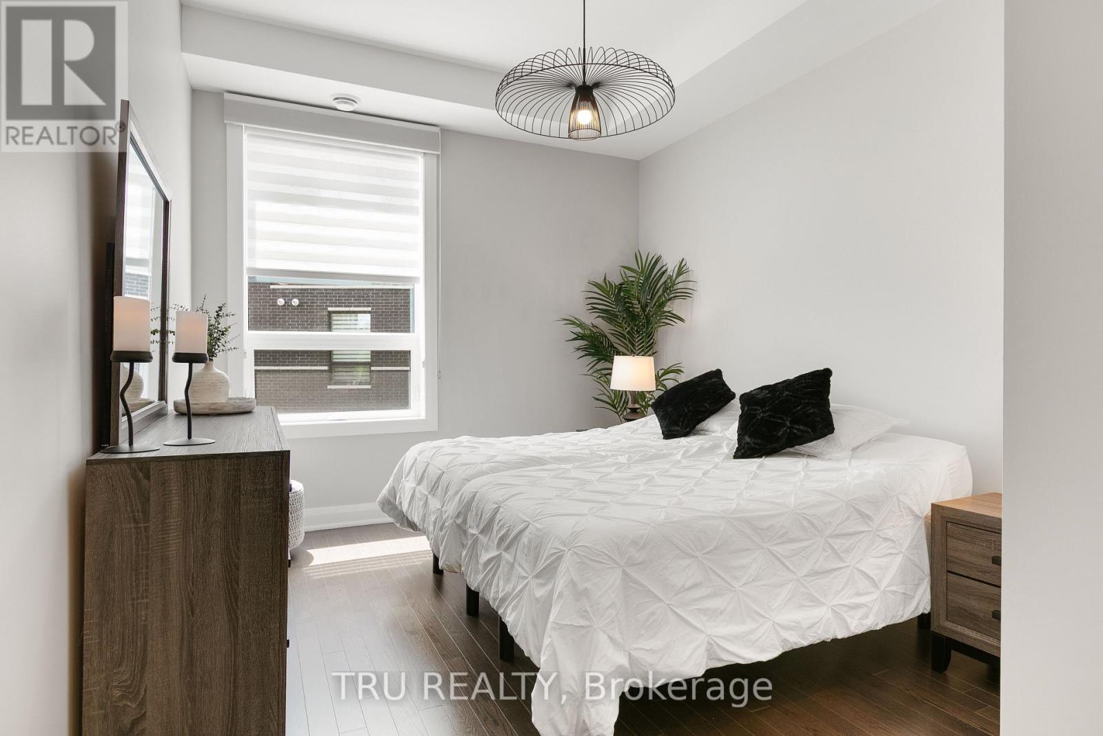 102 - 100 Cortile Private