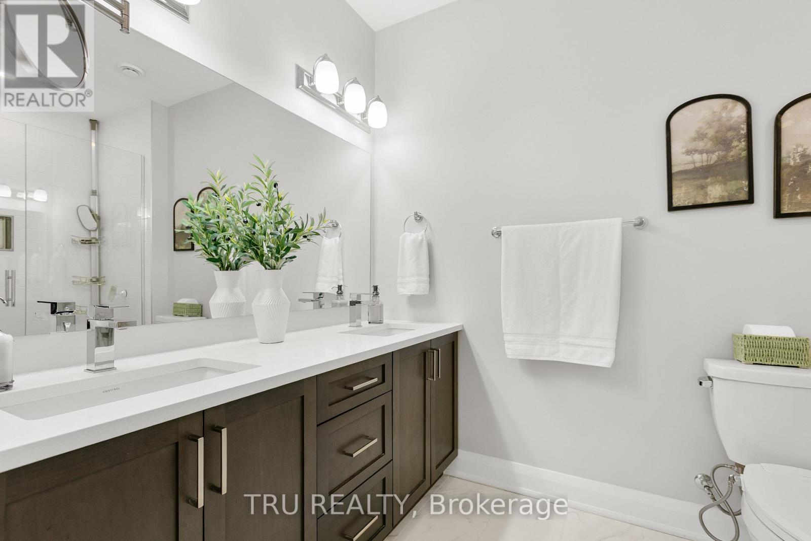 102 - 100 Cortile Private