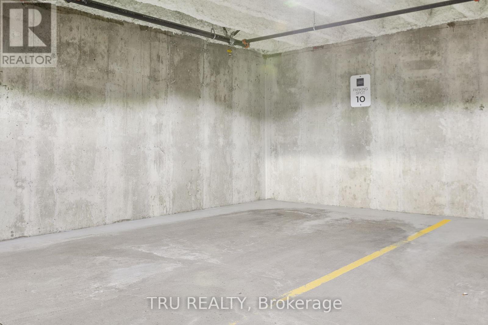 102 - 100 Cortile Private