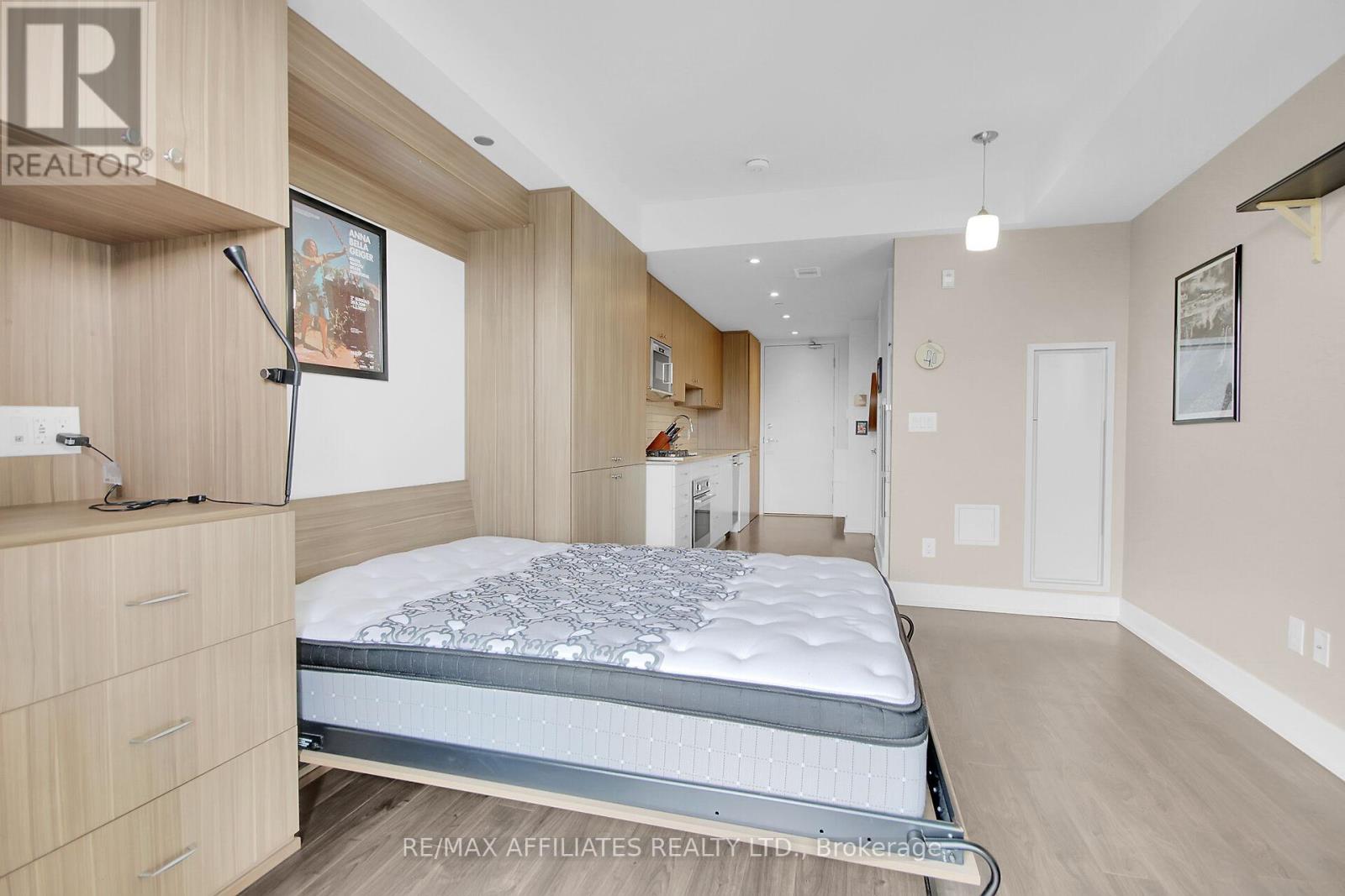 b - 7 Marquette Avenue, Unit 310