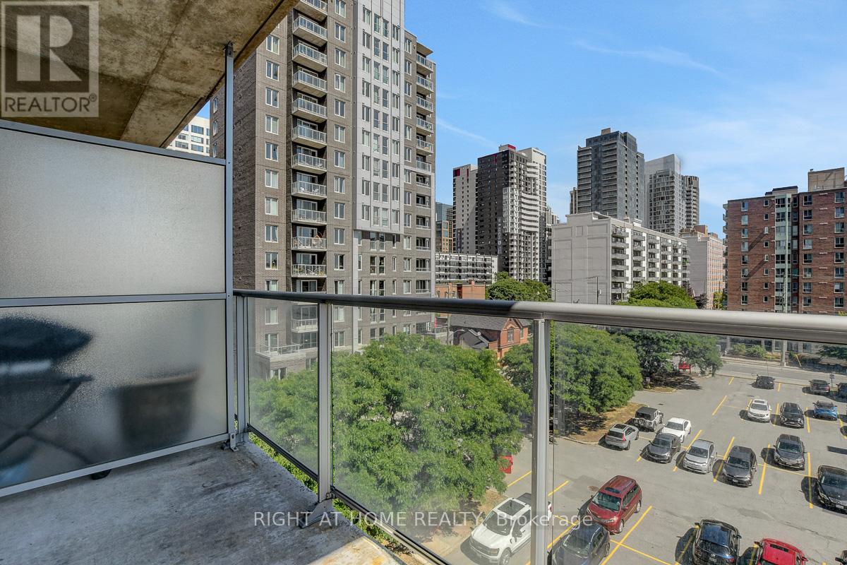 504 - 300 Lisgar Street