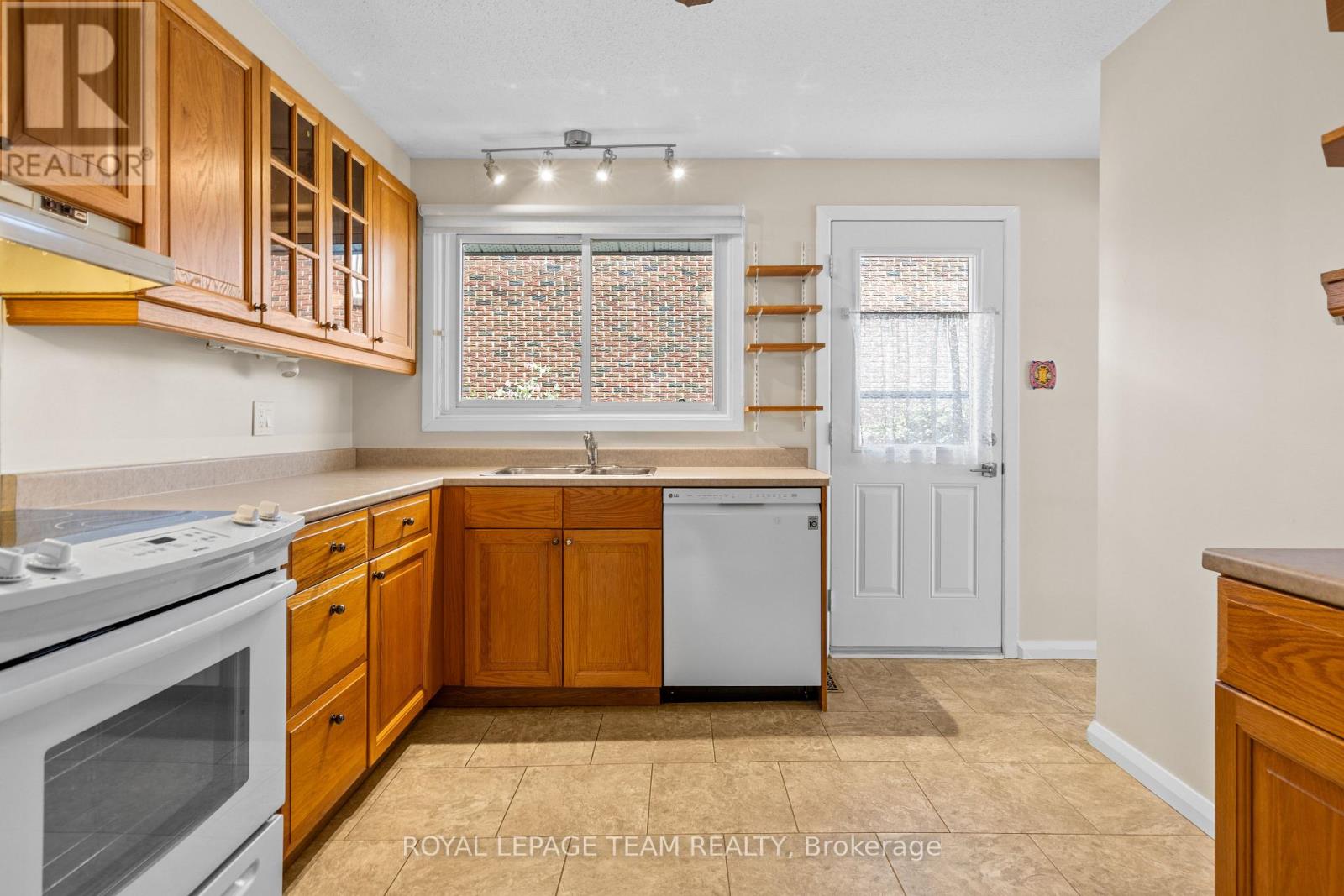 153 David Drive