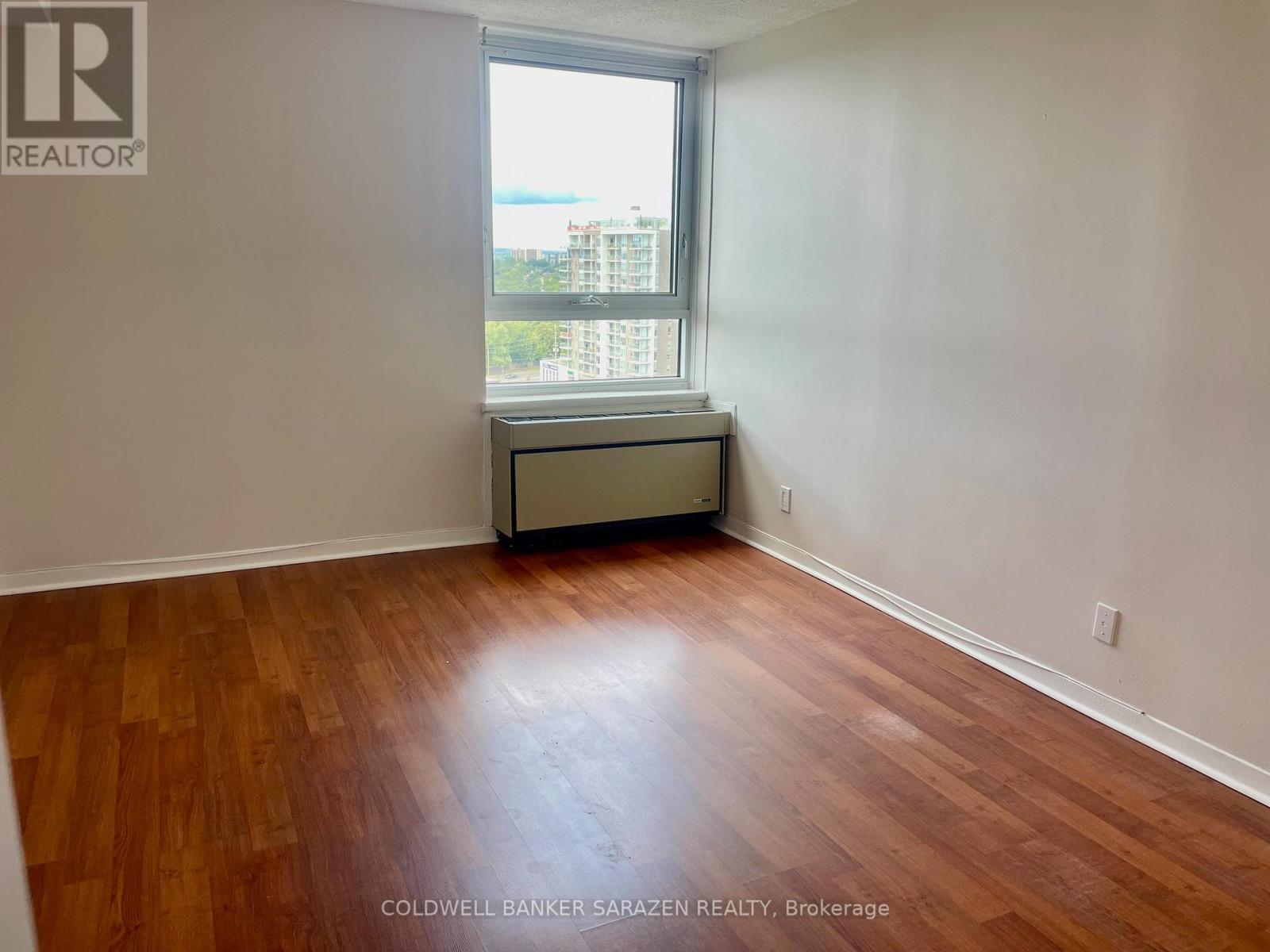 1215 - 80 Sandcastle Drive