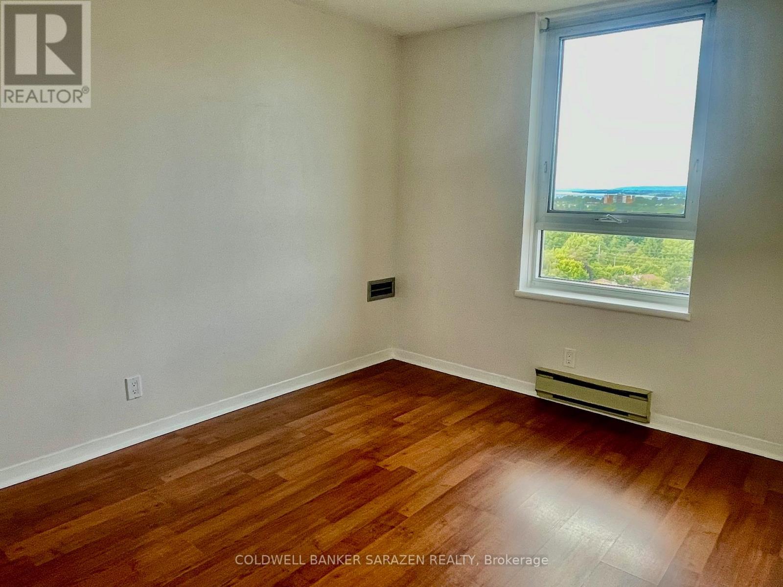 1215 - 80 Sandcastle Drive