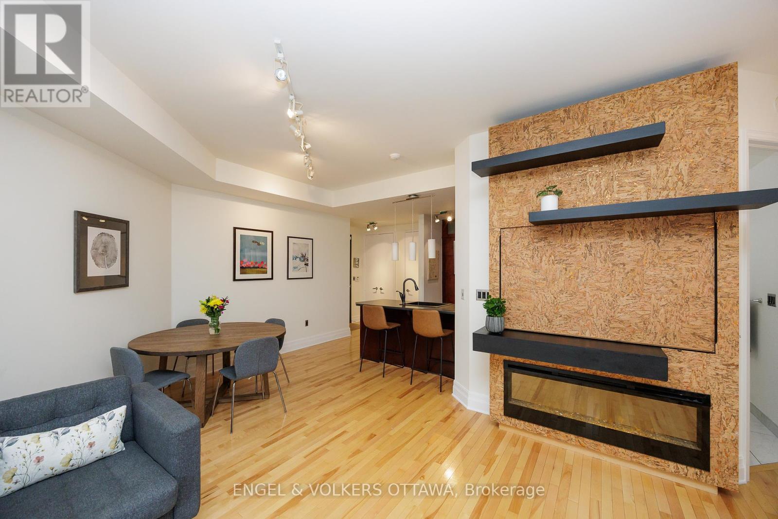 203 - 375 Lisgar Street