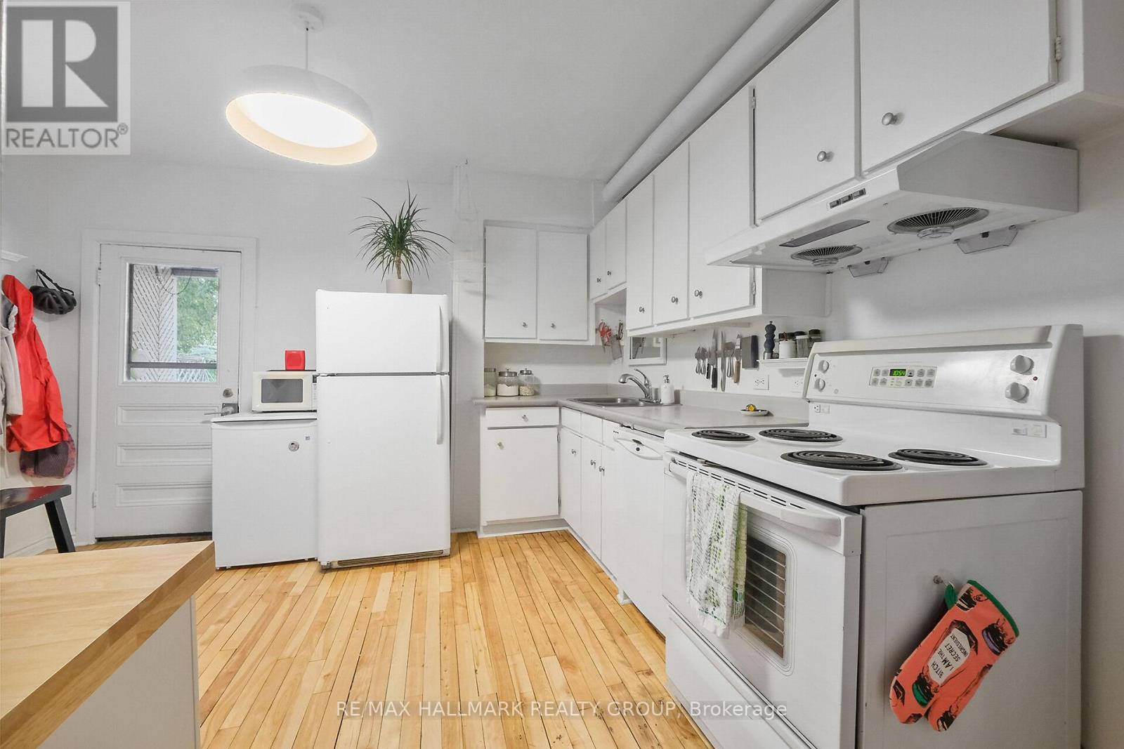 230 Booth Street