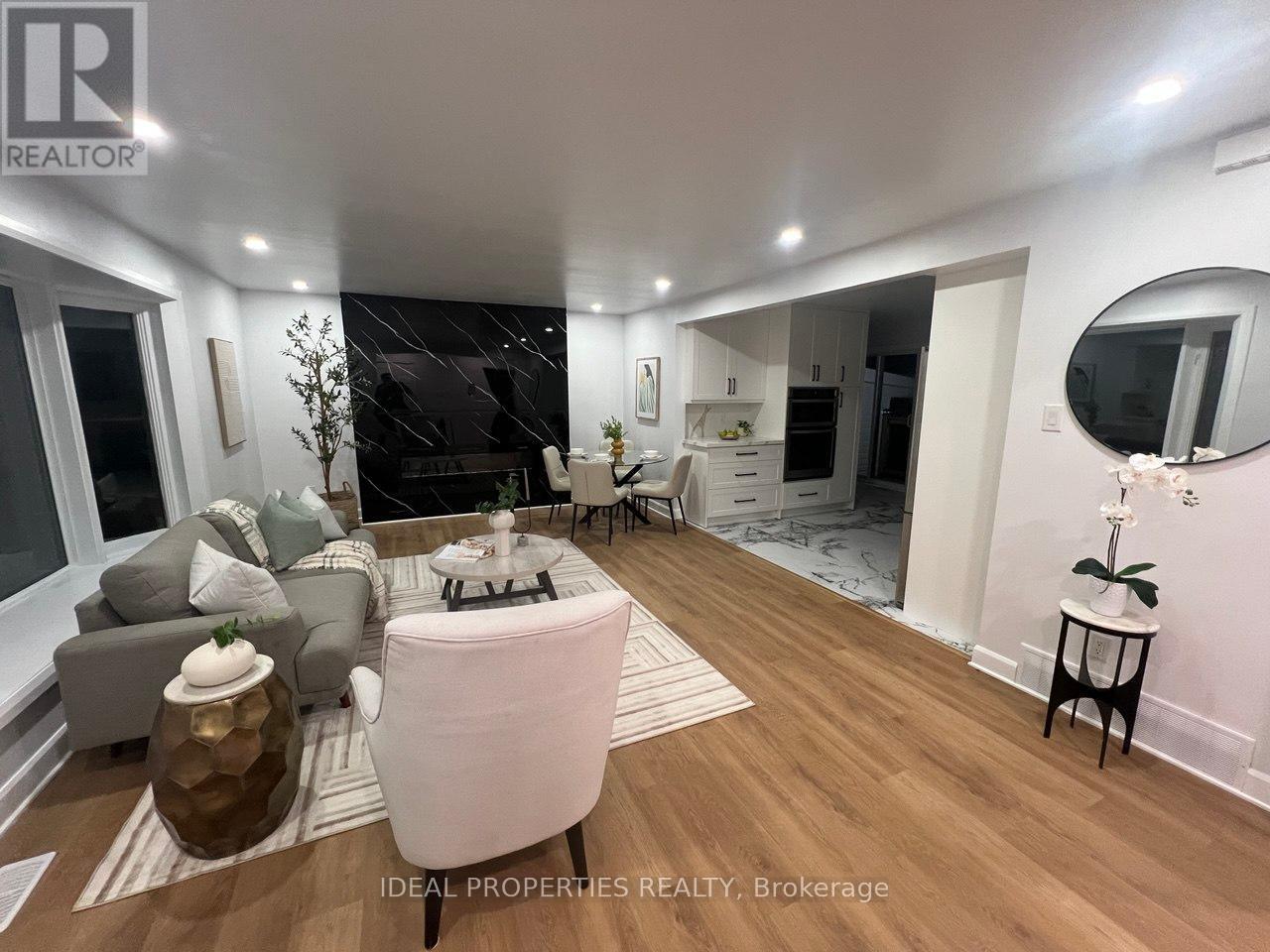 1796 Saunderson Drive