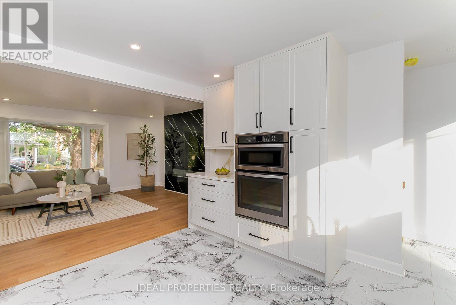 1796 Saunderson Drive