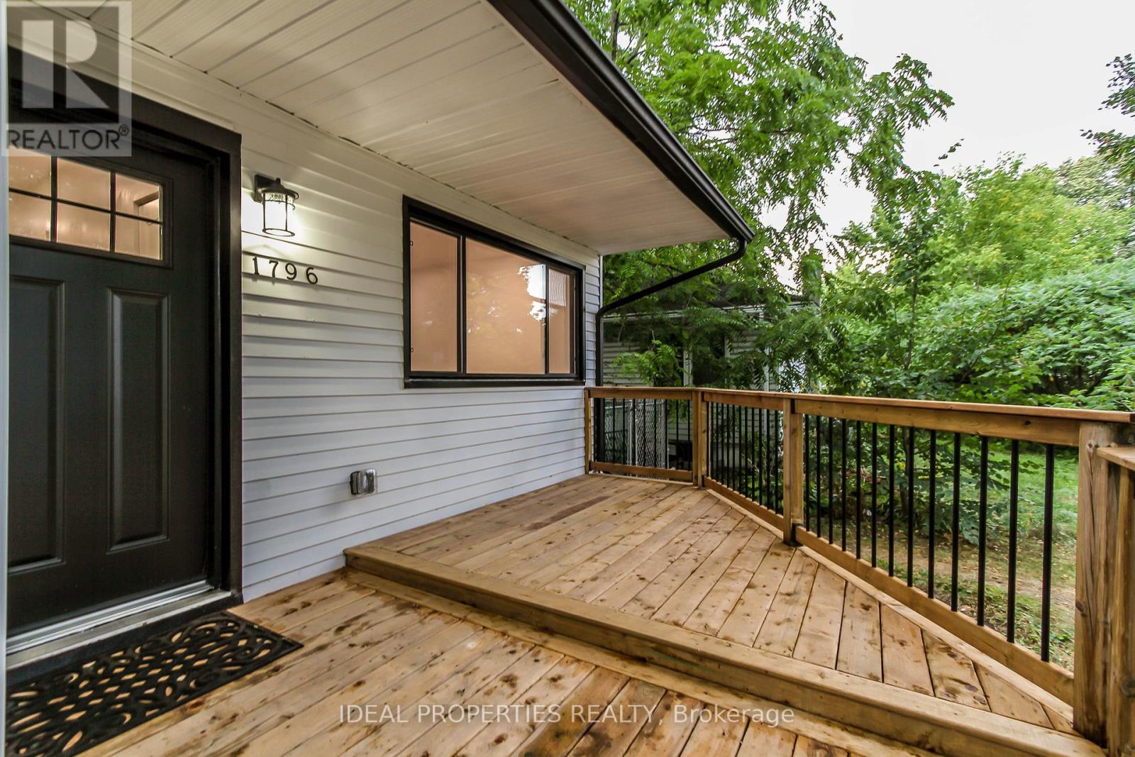1796 Saunderson Drive