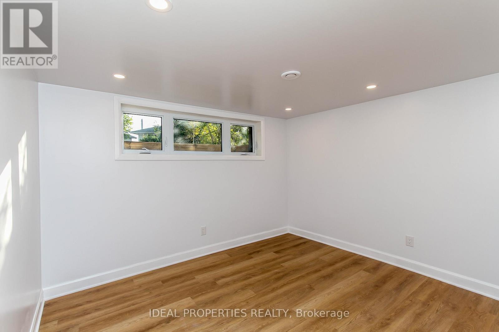 1796 Saunderson Drive