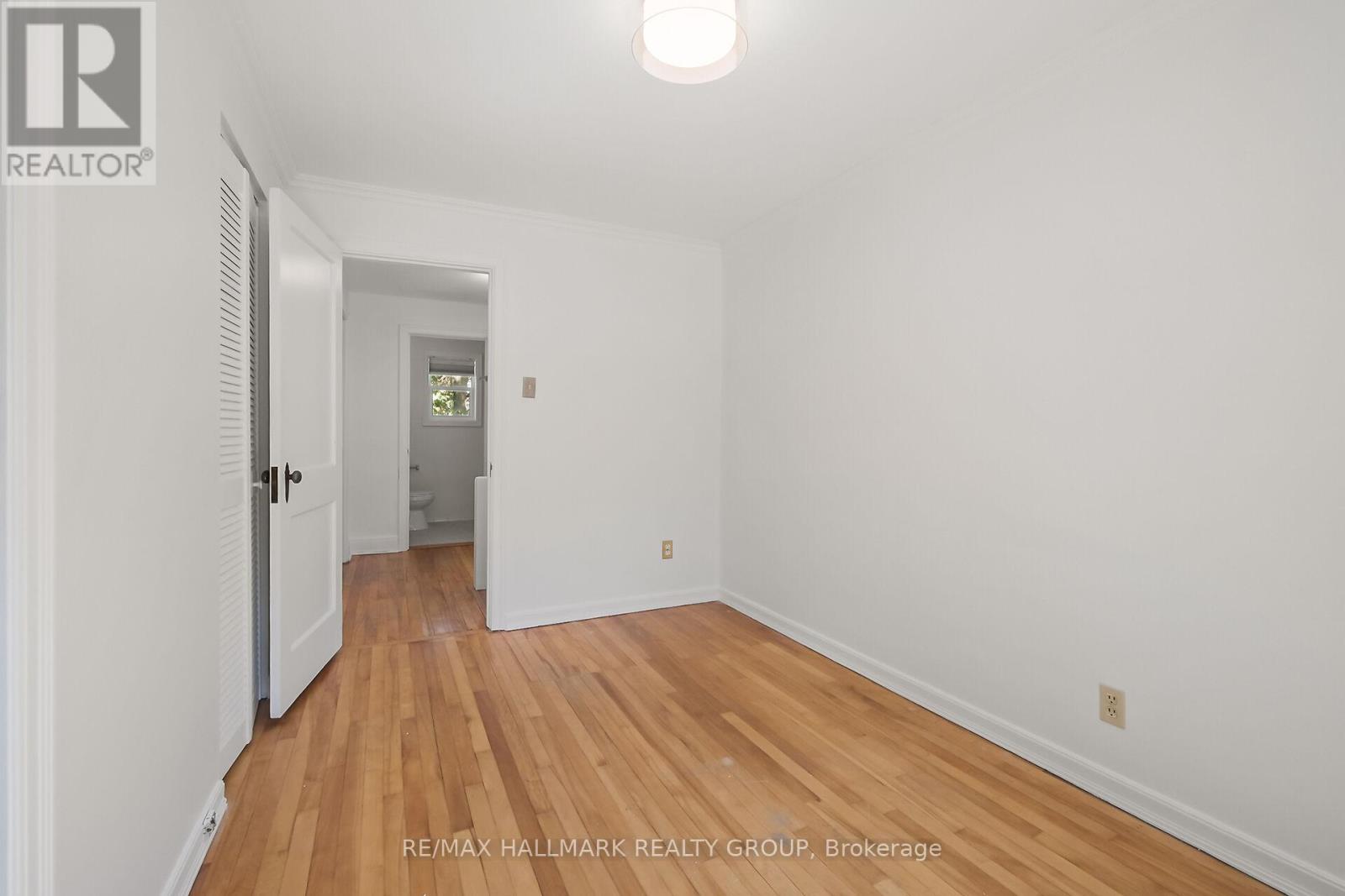 82 Laurentian Place