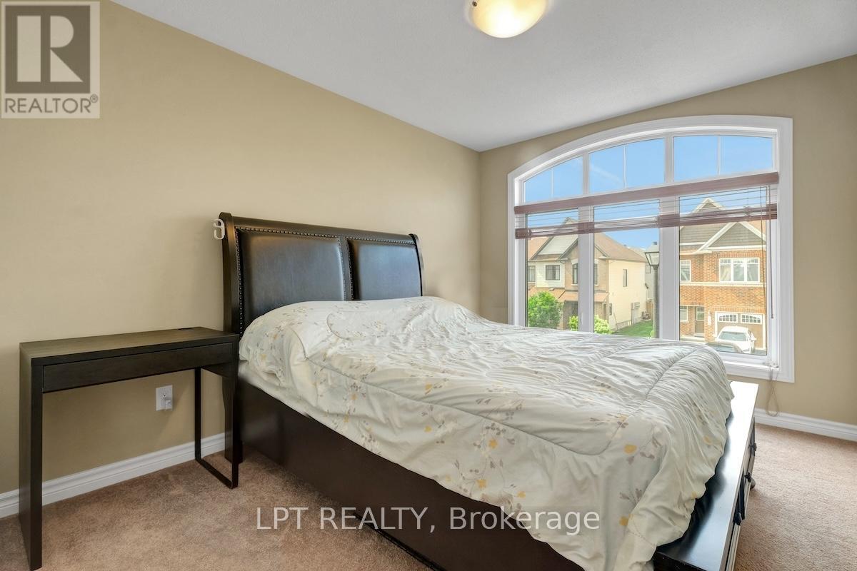 148 Waterfern Way