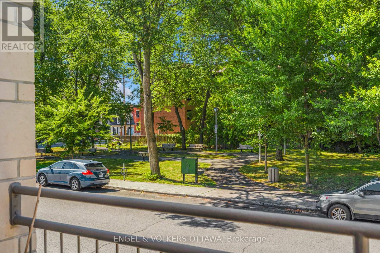 B - 183 Cumberland Street