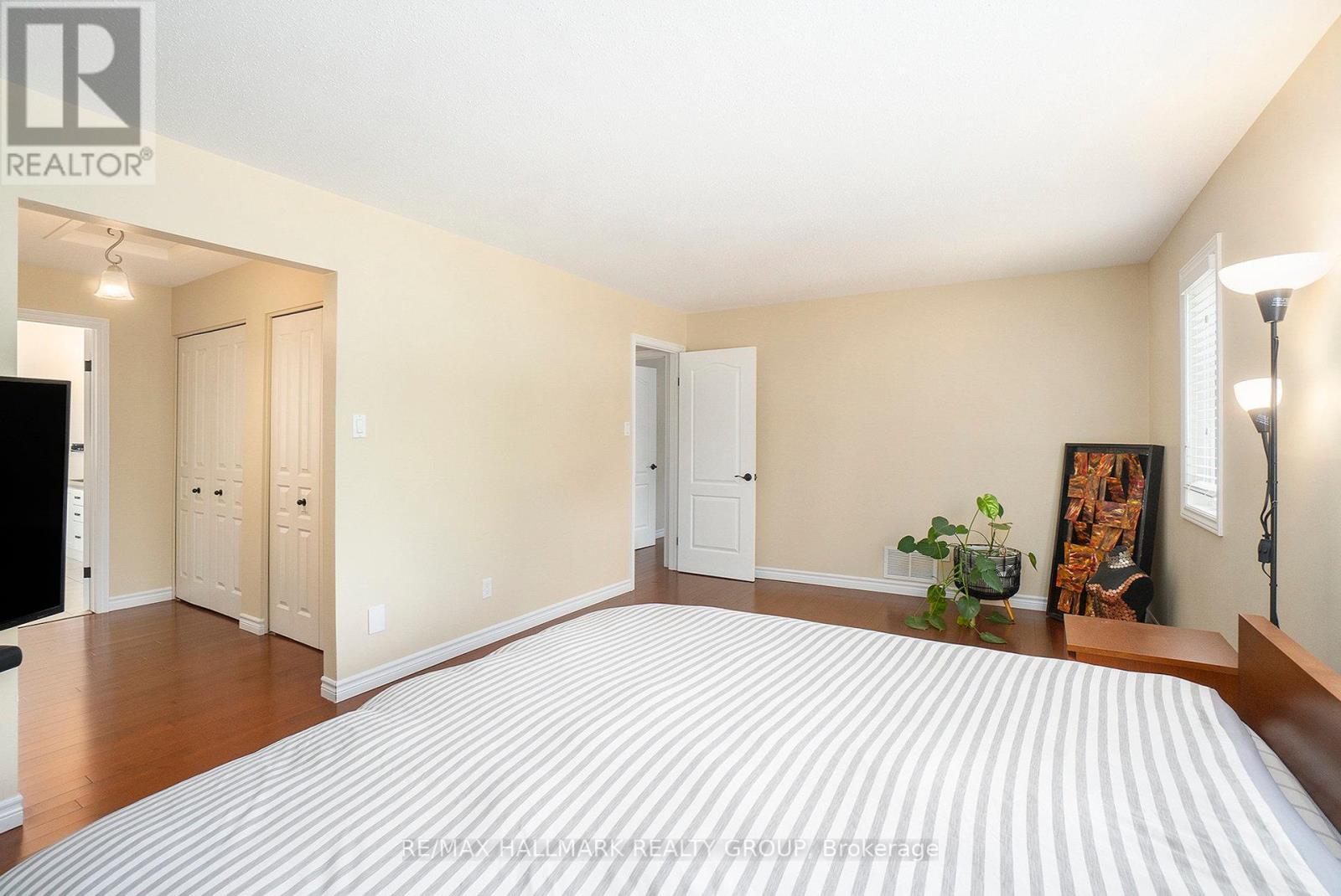 11 Ellisson Way