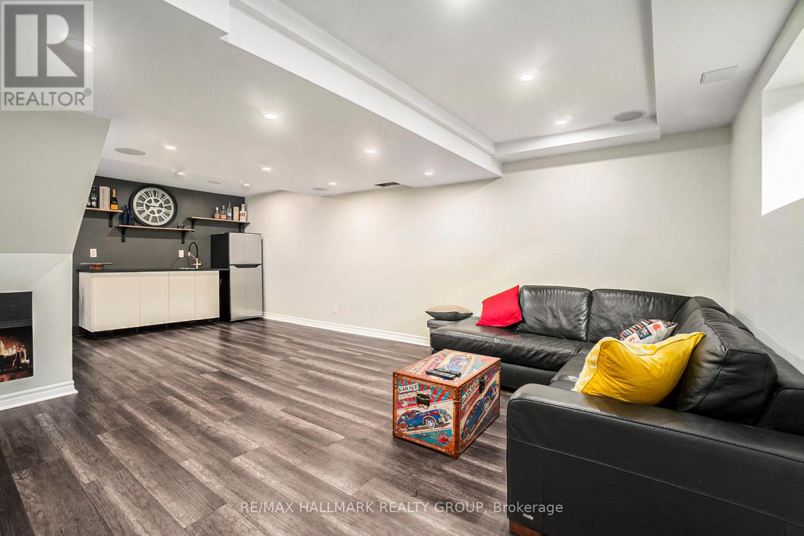 11 Ellisson Way