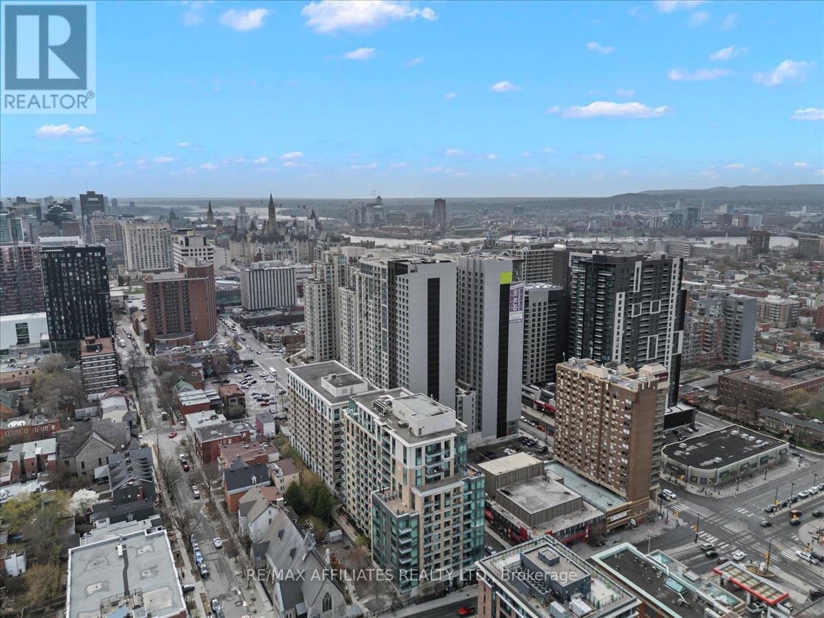 303 - 238 Besserer Street