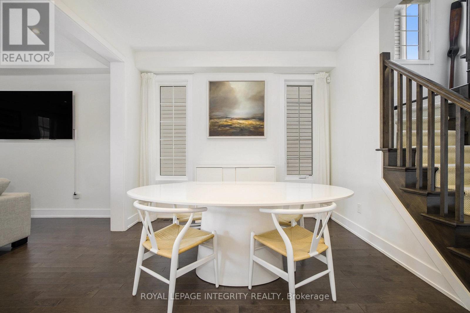 285 Meadowbreeze Drive