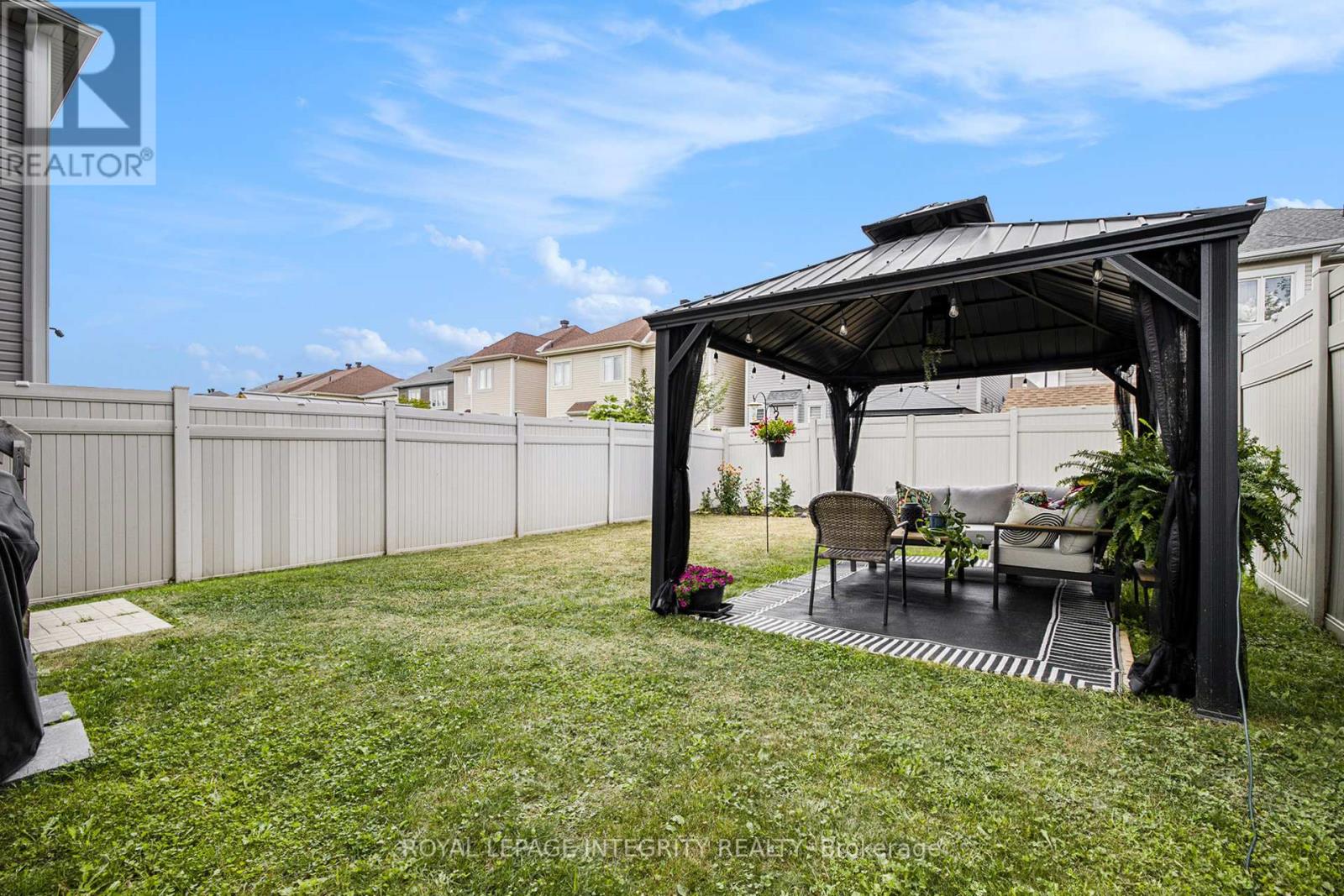 285 Meadowbreeze Drive