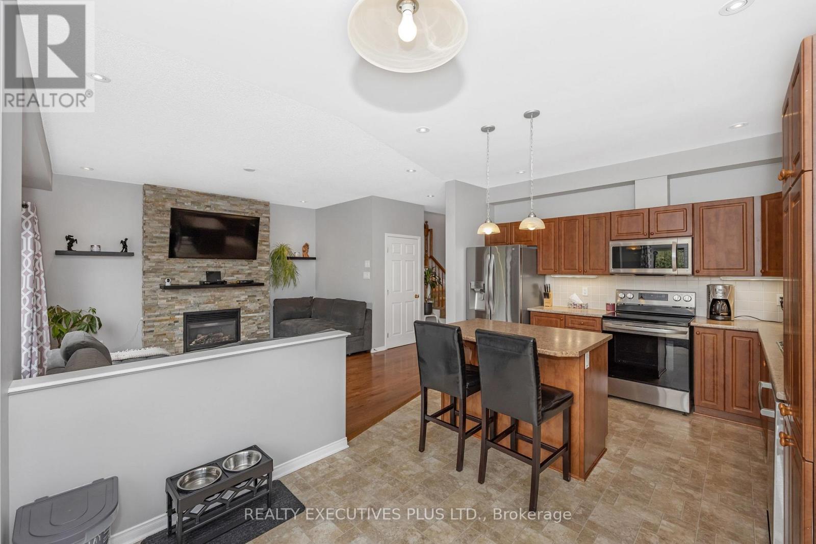 341 Jasper Crescent