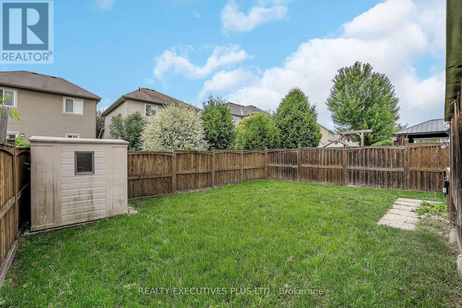 341 Jasper Crescent
