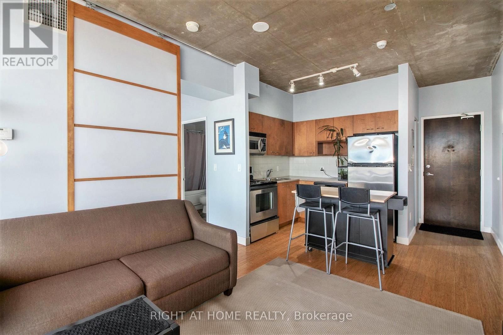 1102 - 179 George Street N